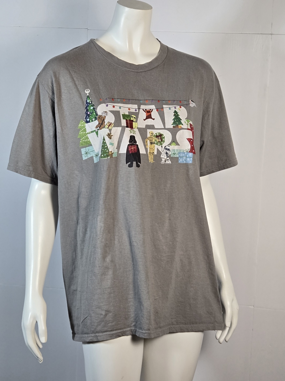 Star Wars Gray Holiday Graphic Tee with Festive Characters